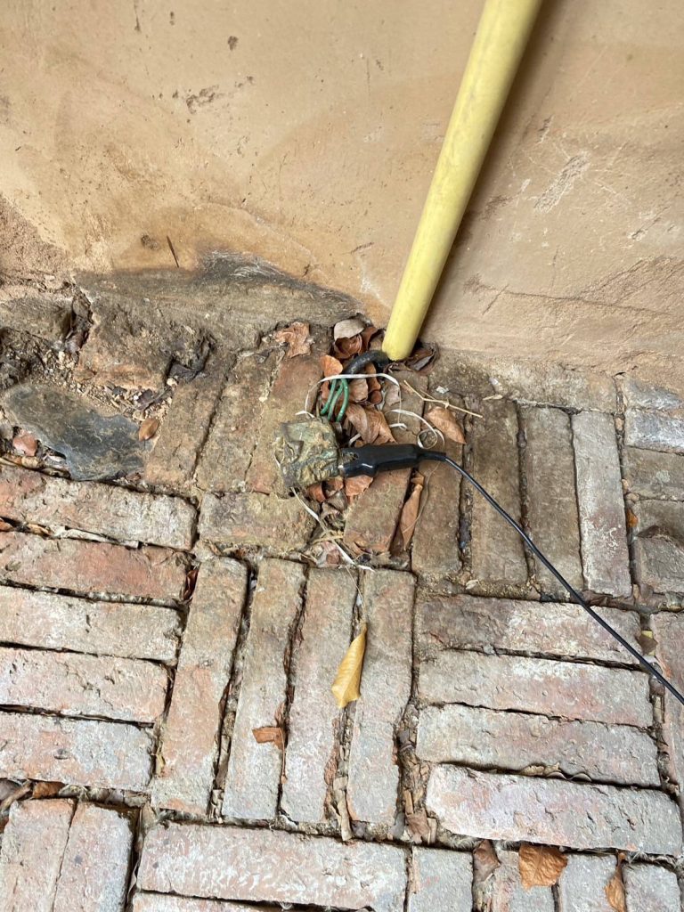 จุดติดตั้งแท่งกราวด์