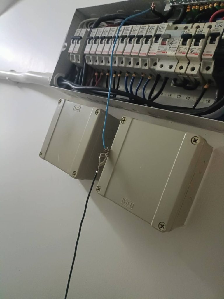 เซอร์กิตเบรกเกอร์