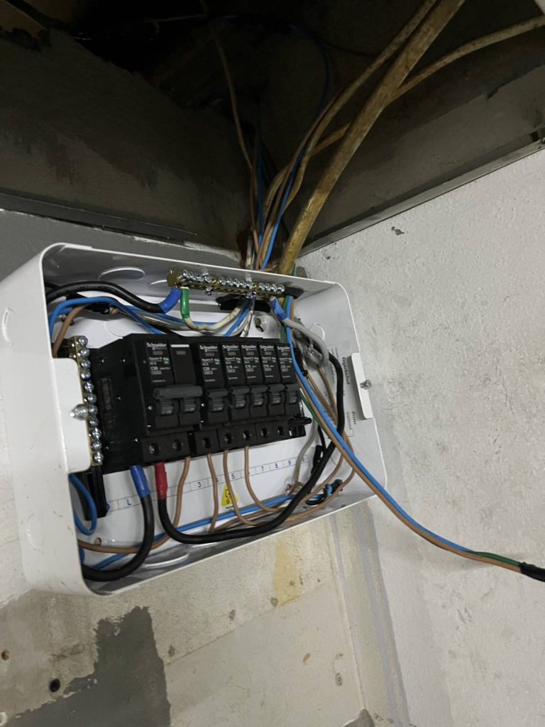 เบรกเกอรในตู้คอนซูมเมอร์