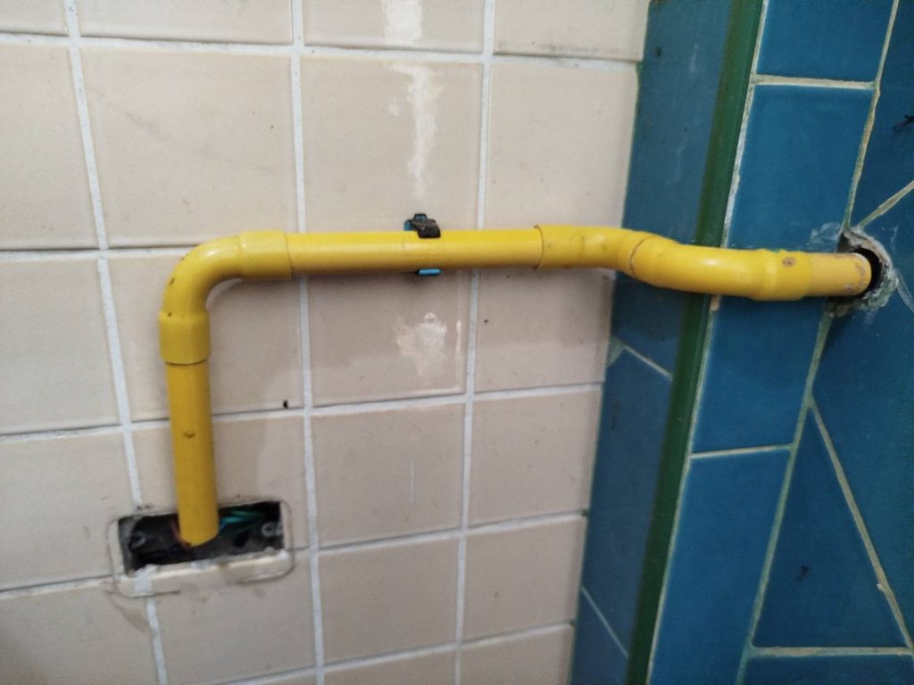 แนวท่อสายไฟ