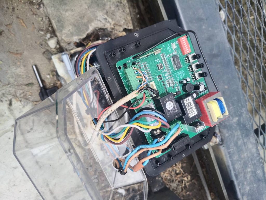 แผงวงจรมอเตอร์ประตูรีโมท