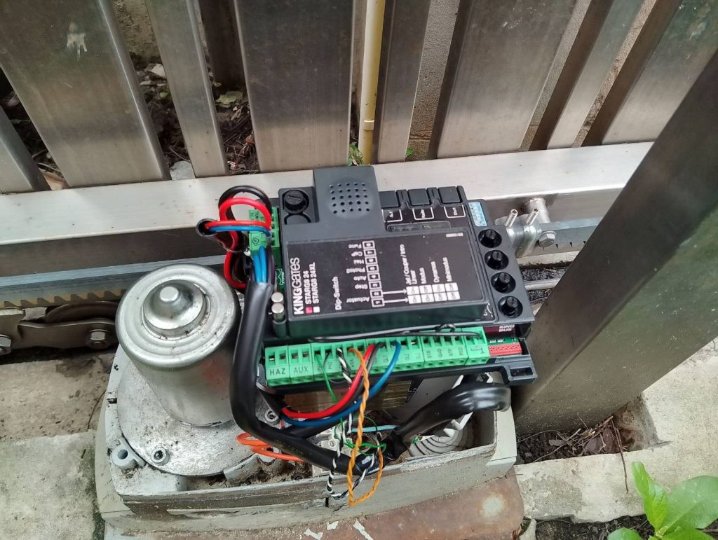 ติดตั้งมอเตอร์ประตูรีโมท