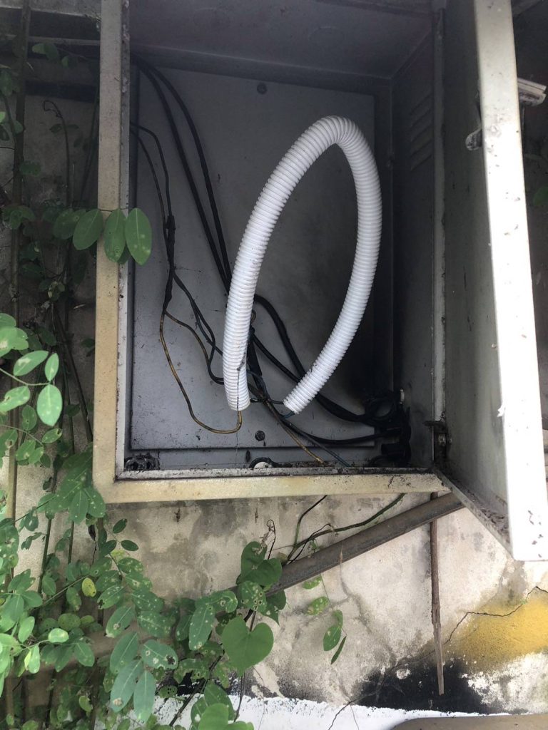 ตู้ไฟมีรอยไหม้