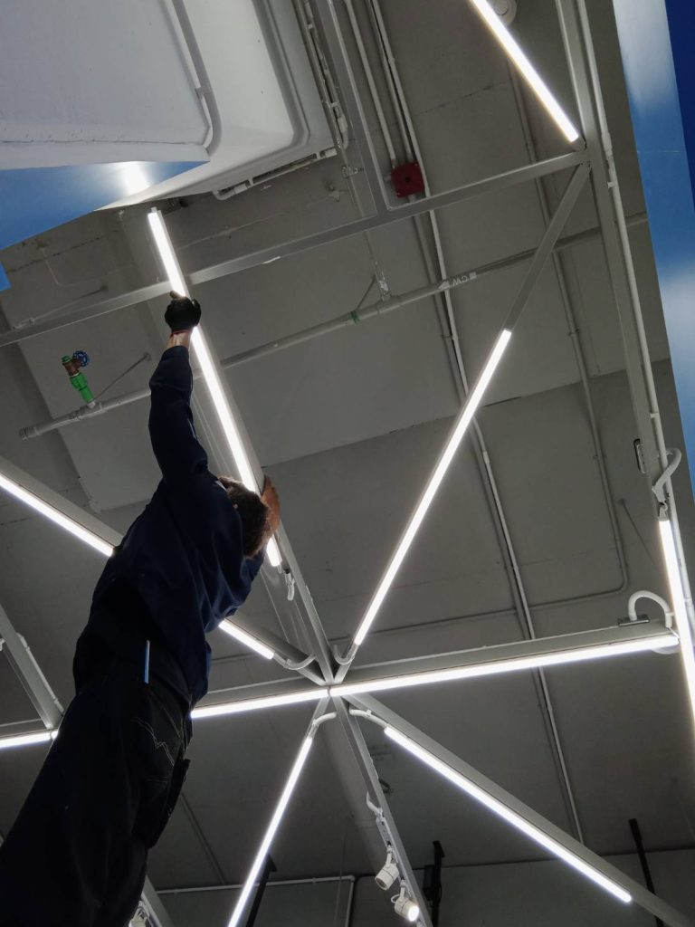 งานติดตั้งไฟแสงสว่าง