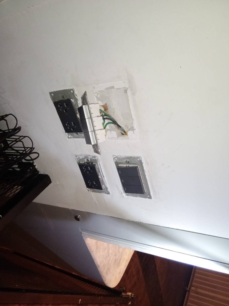 รื้อปลั๊กหาจุดช็อต