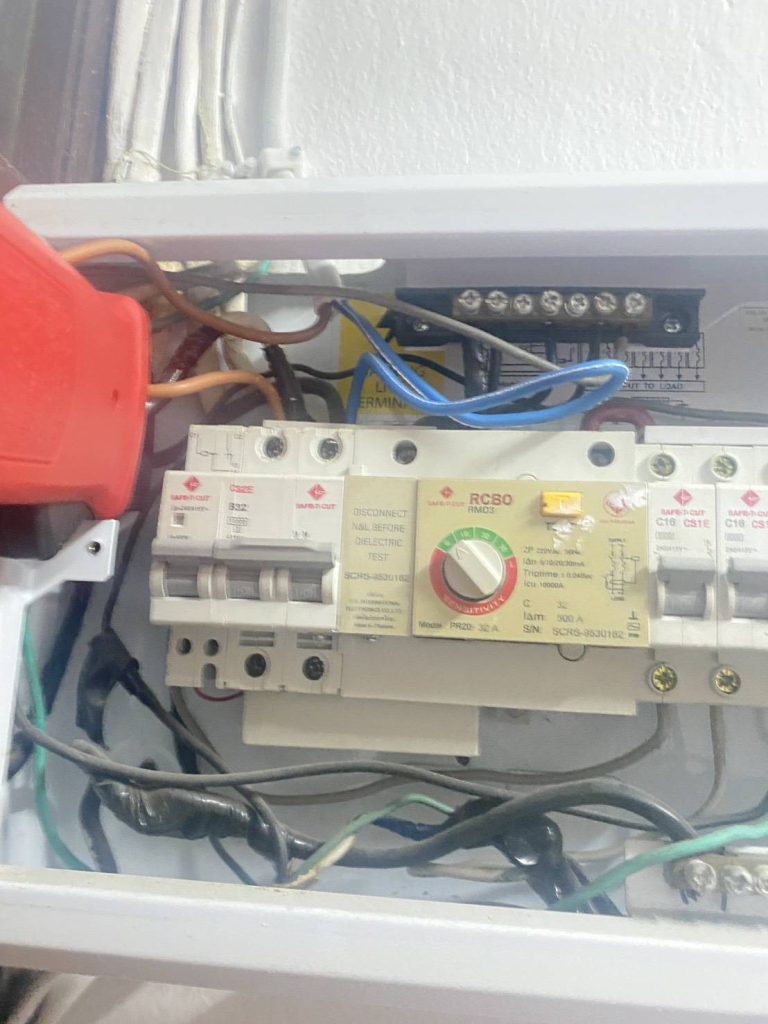 วัดไฟตู้คอนซูมเมอร์