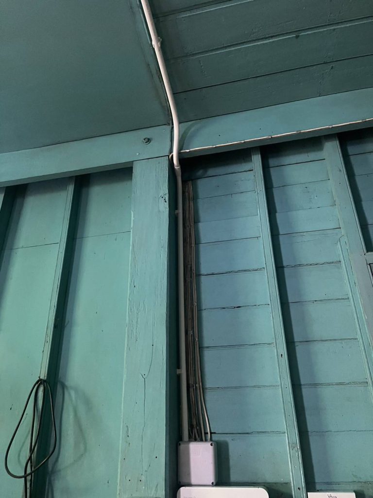 แนวท่อสายไฟ