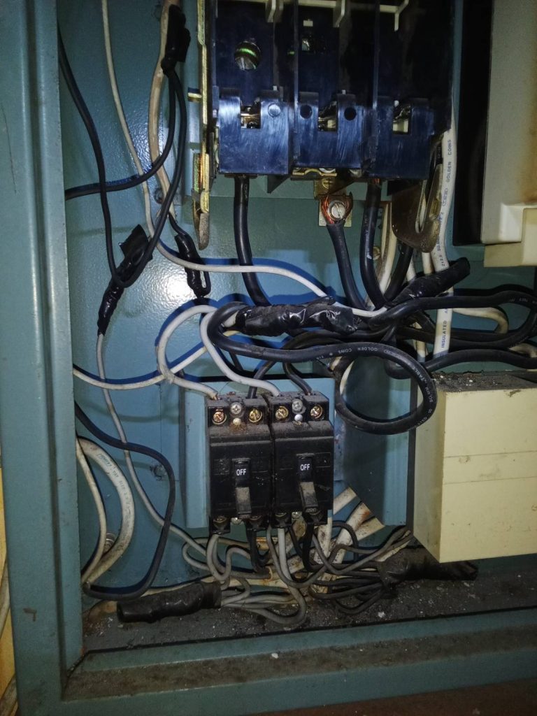 เมนเบรกเกอร์และเบรกเกอร์ย่อย