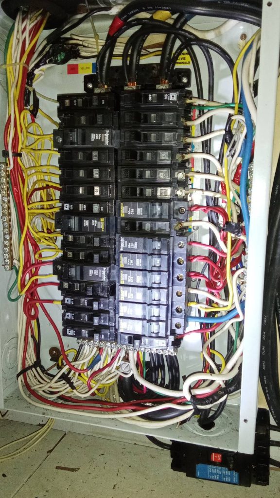 ตู้เบรกเกอร์