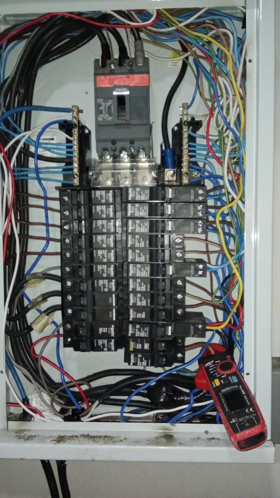 วัดไฟตู้โหลดเซ็นเตอร์