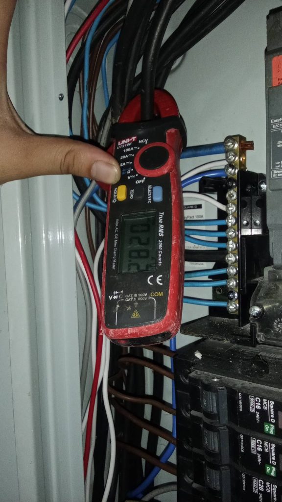 วัดไฟตู้โหลดเซ็นเตอร์