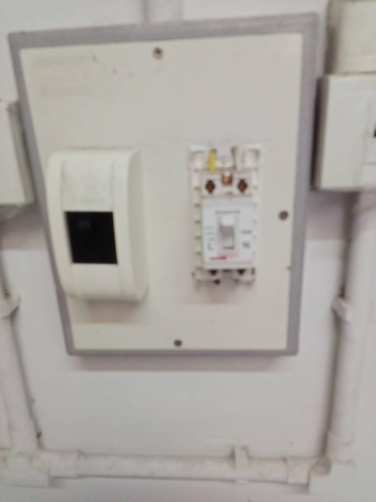 เบรกเกอร์