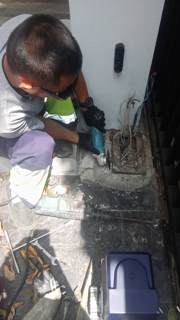 เตรียมจุดติดตั้งมอเตอร์ประตูรีโมท