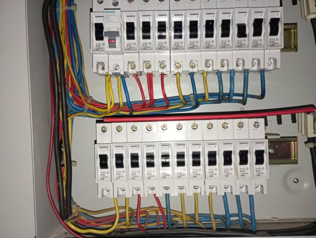 ตู้โหลด