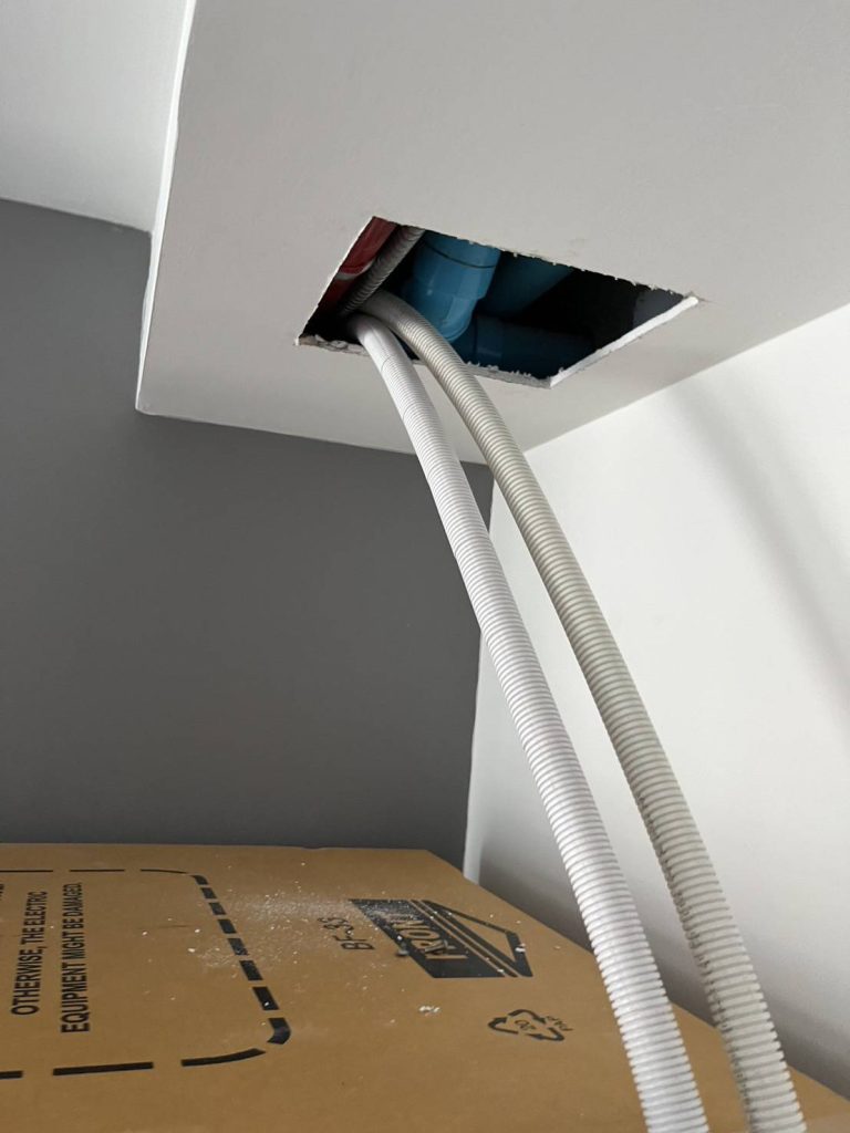 แนวท่อสายไฟ