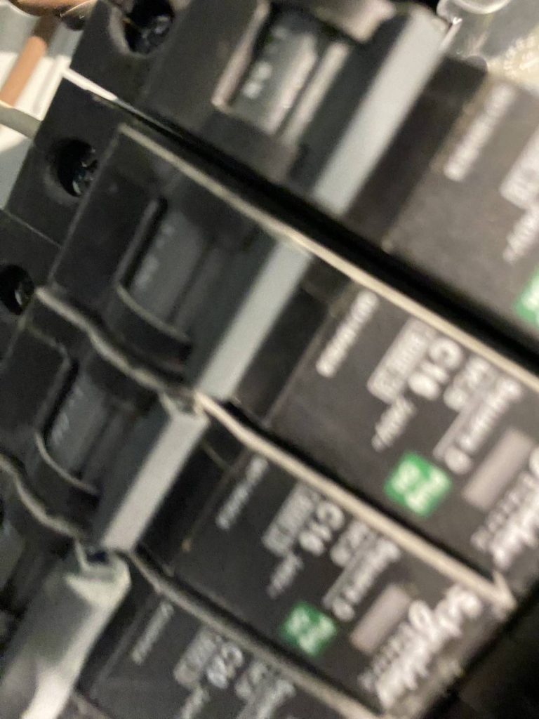 เซอร์กิตเบรกเกอร์