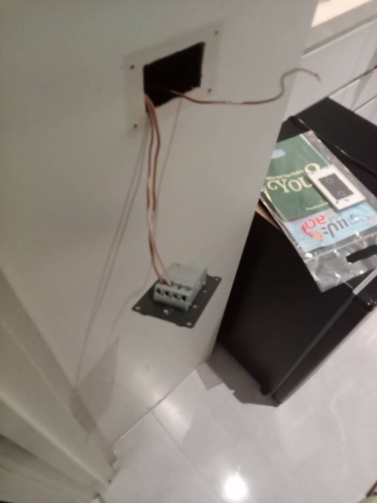 รื้อปลั๊กเช็กสาย