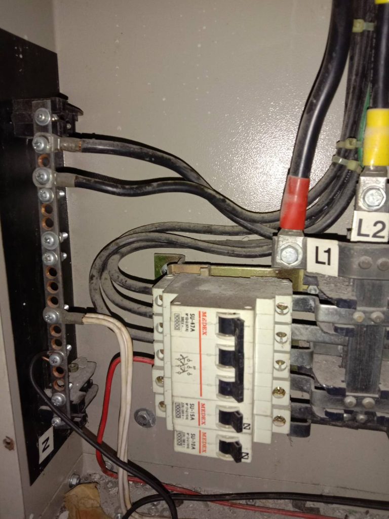 ตรวจเช็คตู้โหลดเซ็นเตอร์