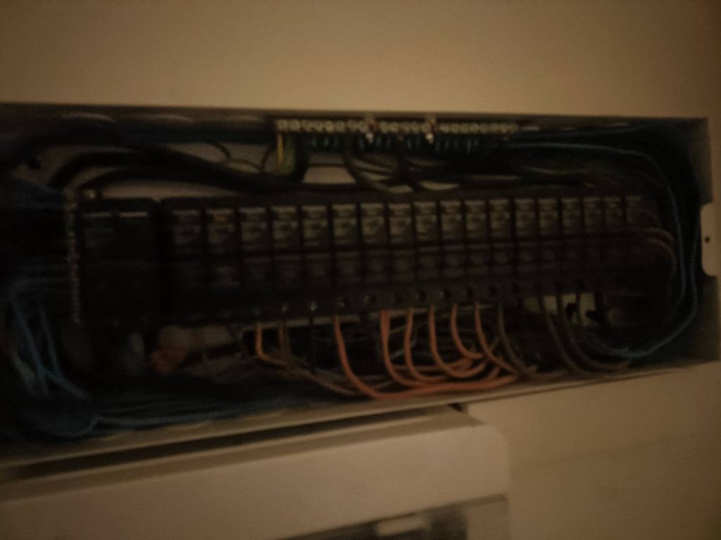 ตู้คอนซูมเมอร์