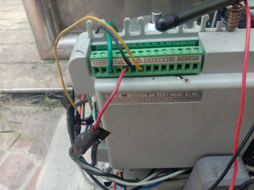 ติดตั้งมอเตอร์ประตูรีโมท