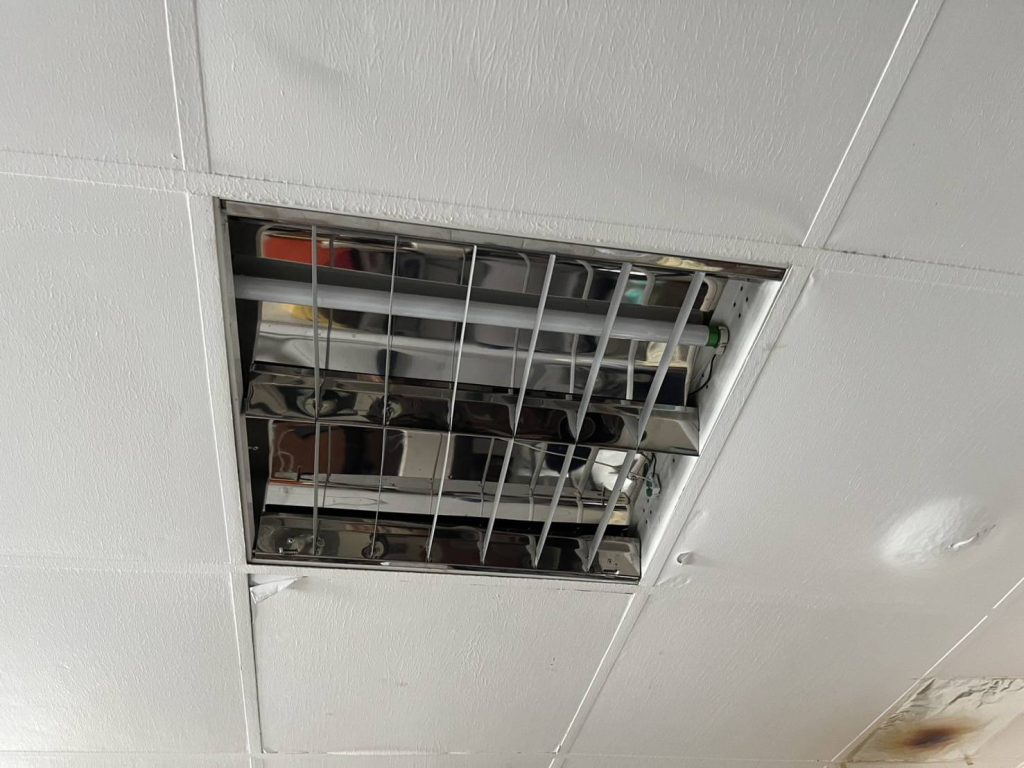 โคมฟลูออเรสเซนส์