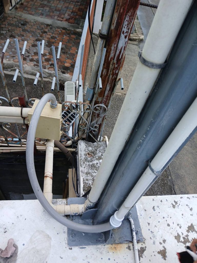 แนวท่อสายไฟ