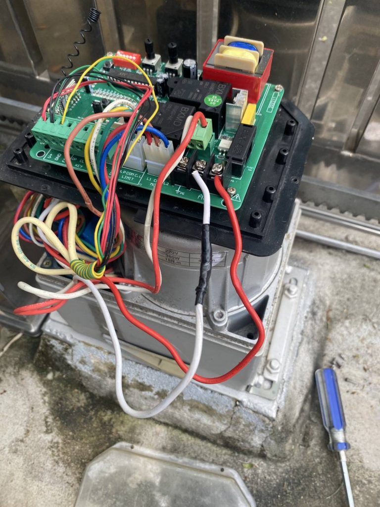 รื้อซ่อมมอเตอร์ประตูรีโมท