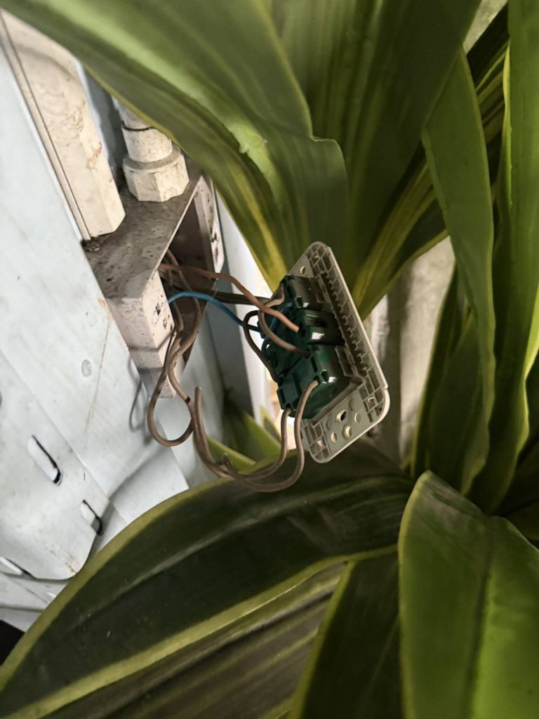 รื้อปลั๊กหาจุดช็อต