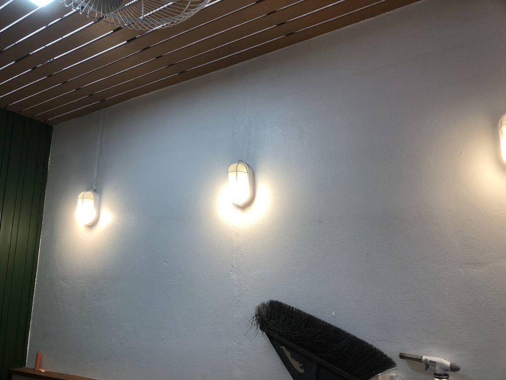 โคมไฟติดผนัง