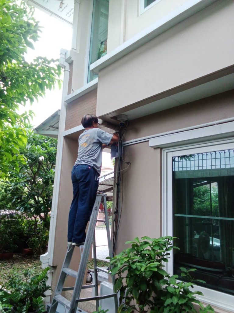 เดินท่อร้อยสายไฟ