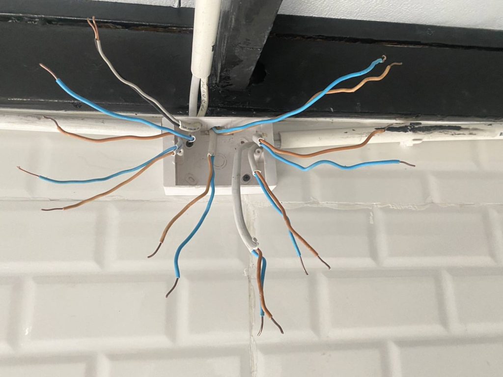 กล่องพักสาย