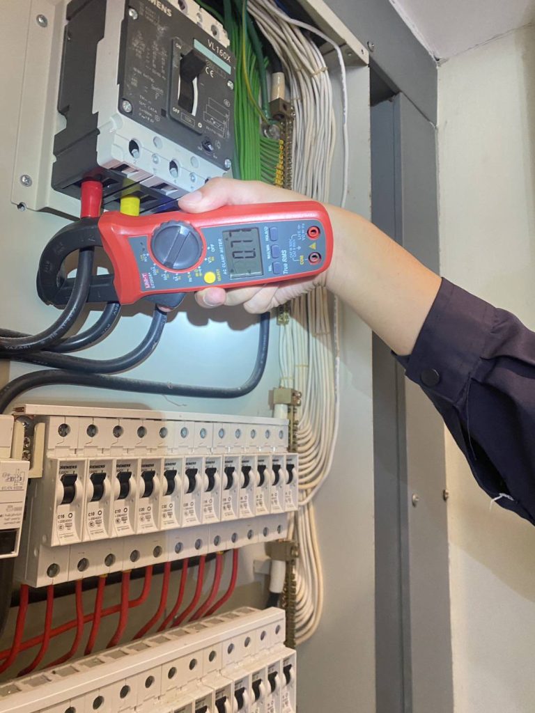 ตรวจเช็กตู้โหลดเซ็นเตอร์