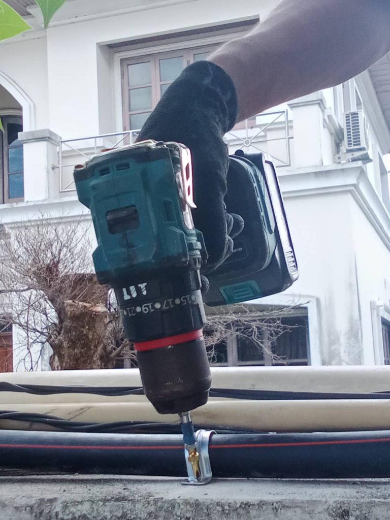 ยึดแนวท่อสายไฟ