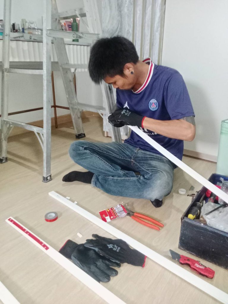 จัดเตรียมรางสายไฟ