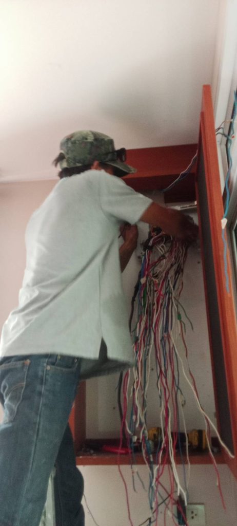 เตรียมติดตั้งตู้โหลดเซ็นเตอร์