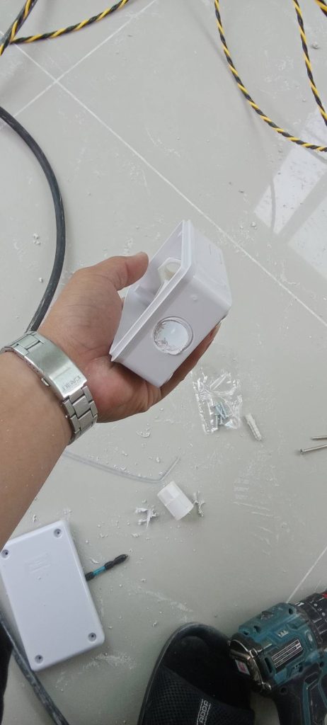 จัดเตรียมกล่องพักสาย