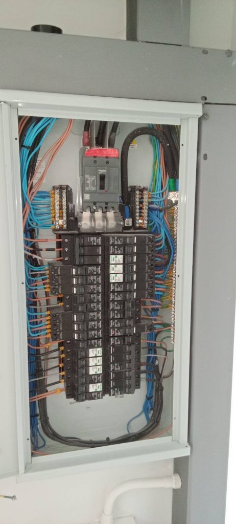 ติดตั้งตู้โหลดเซ็นเตอร์ใหม่