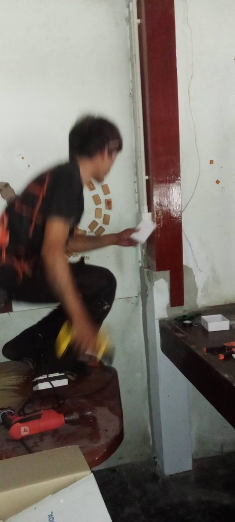 ติดตั้งปลั๊กไฟ