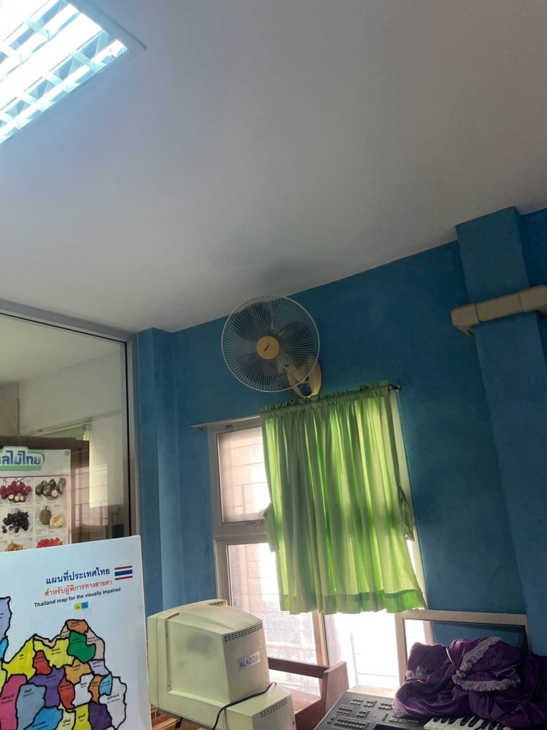 พัดลมติดผนัง