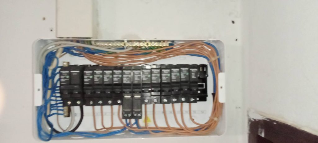 เซอร์กิตเบกเกอร์ในตู้คอนซูมเมอร์