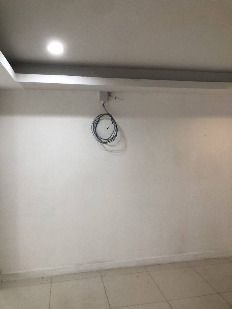 สายไฟรอการติดตั้ง