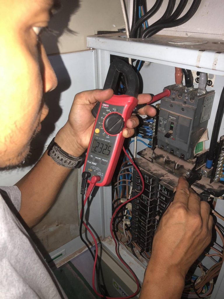 ตรวจเช็กตู้โหลดเซ็นเตอร์