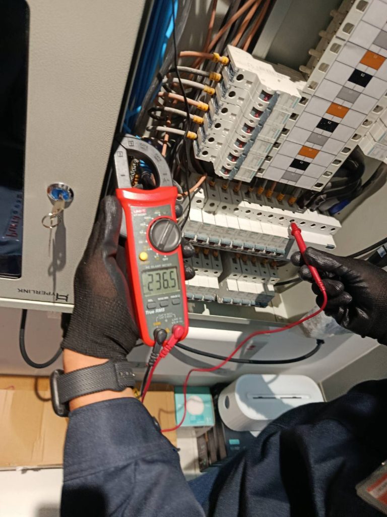 ตรวจเช็กตู้โหลดเซ็นเตอร์