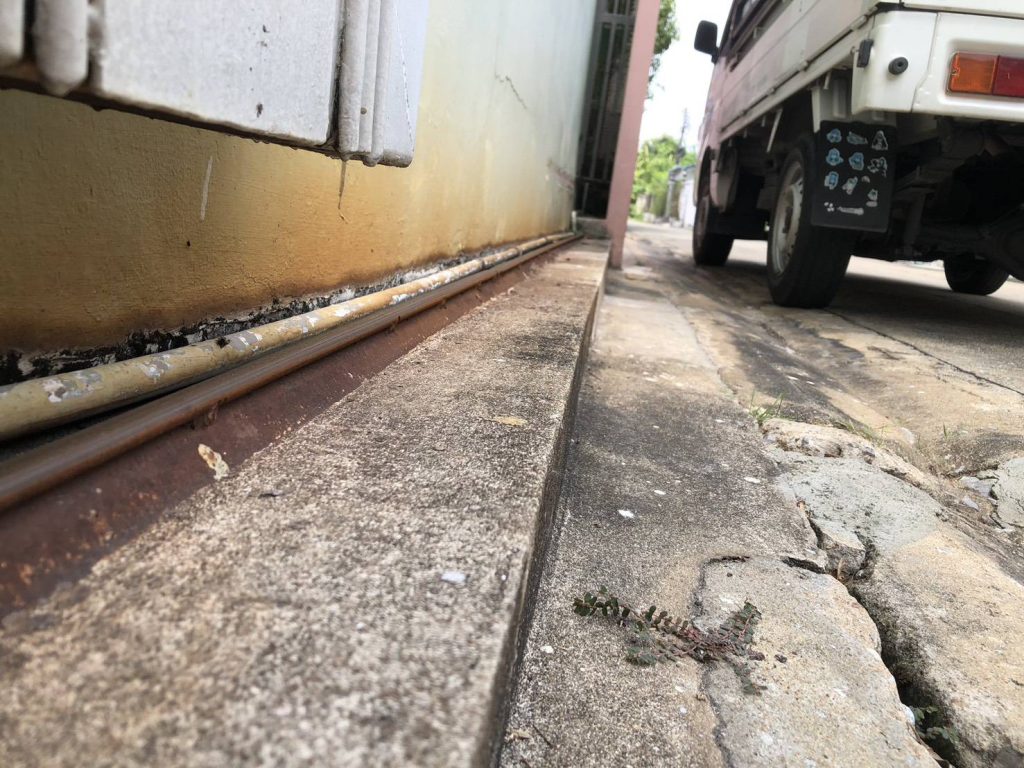 รางประตู