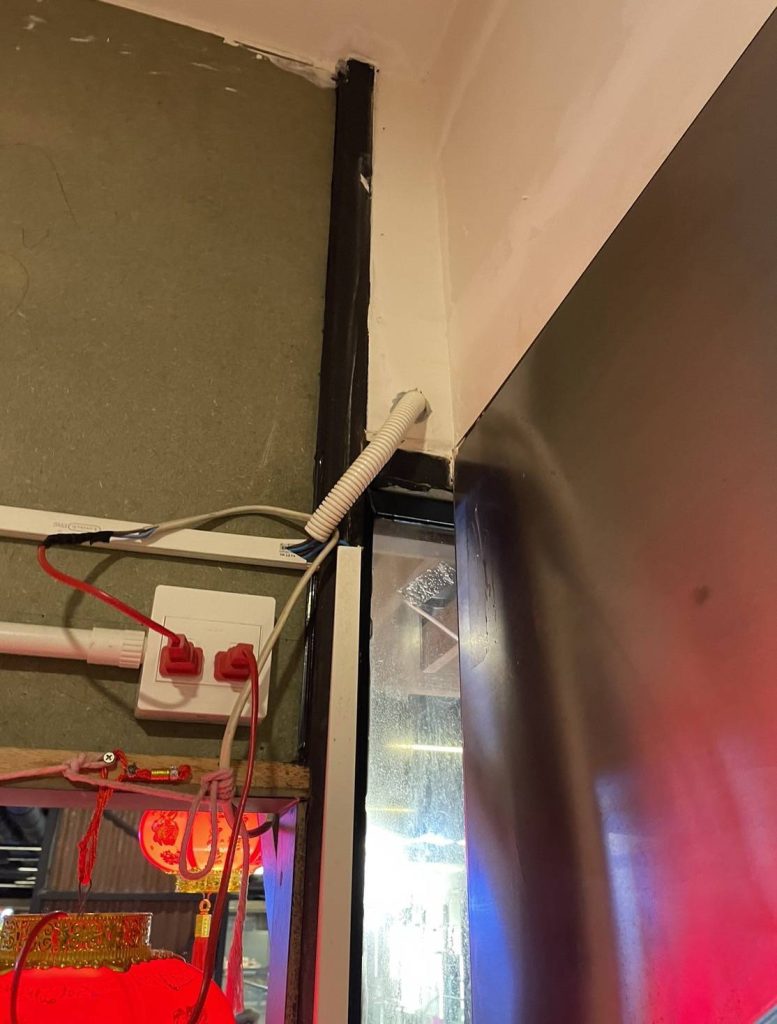 แนวท่อสายไฟ