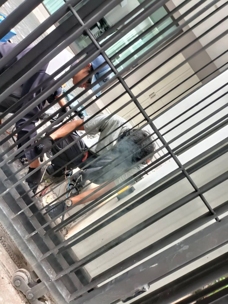 ติดตั้งมอเตอร์ประตูรีโมท