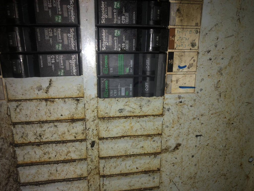 เบรกเกอร์ลูกย่อย