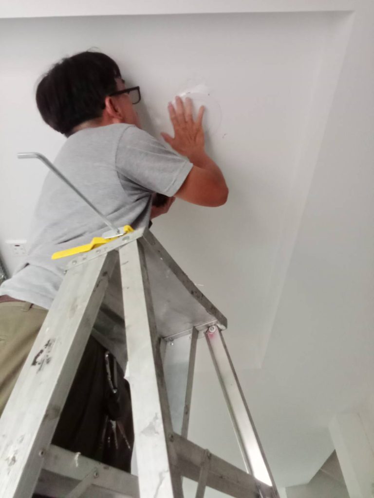 ตรวจเช็กดาวน์ไลท์