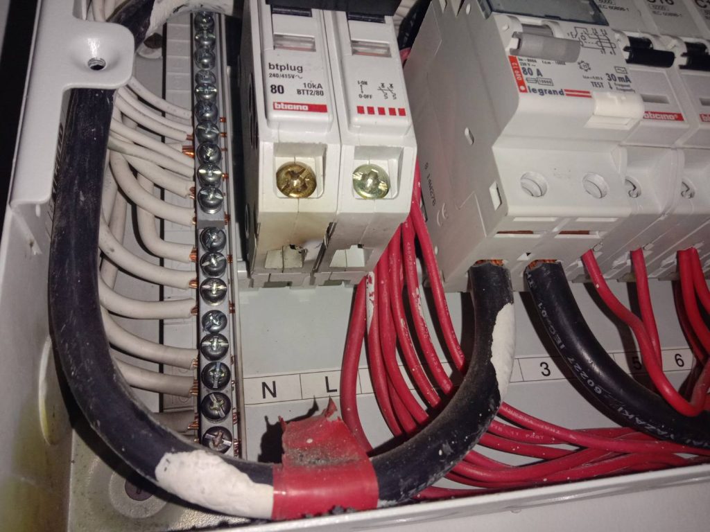 ติดตั้งตู้คอนซูมเมอร์