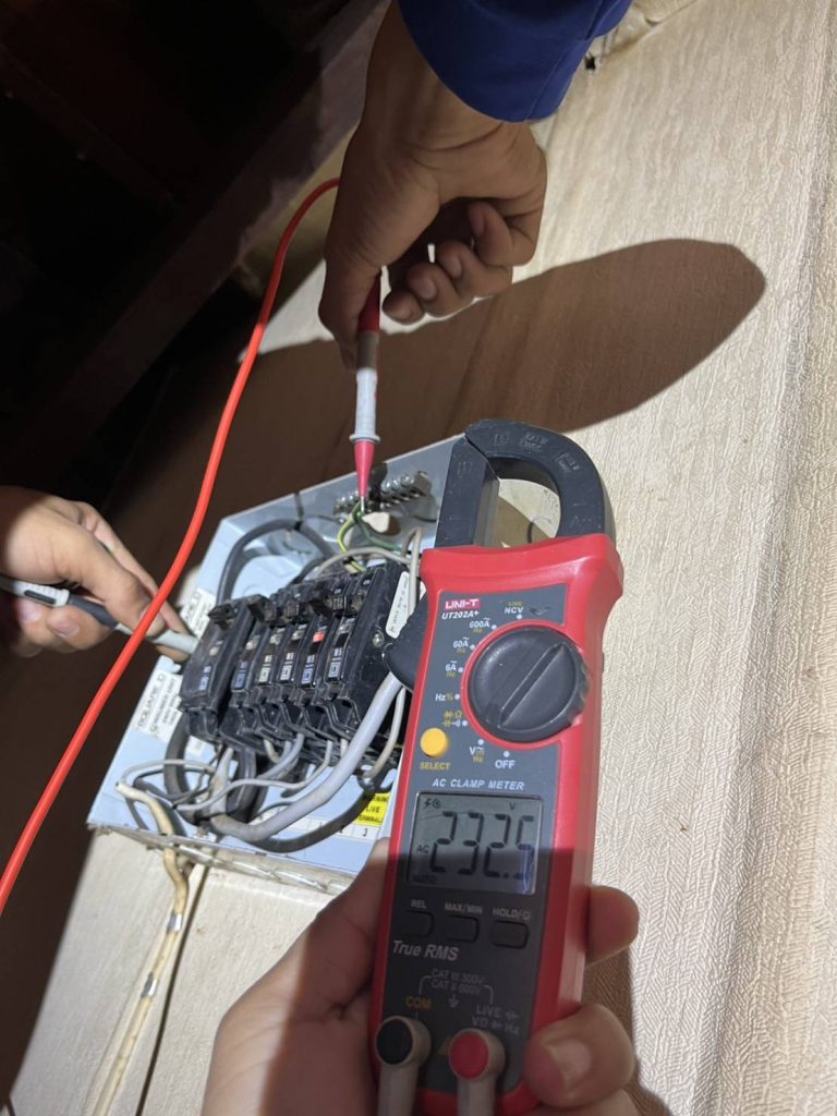 วัดไฟตู้คอนซูมเมอร์